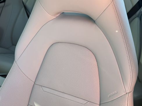 Certified 2023 Porsche Panamera 4 image 5