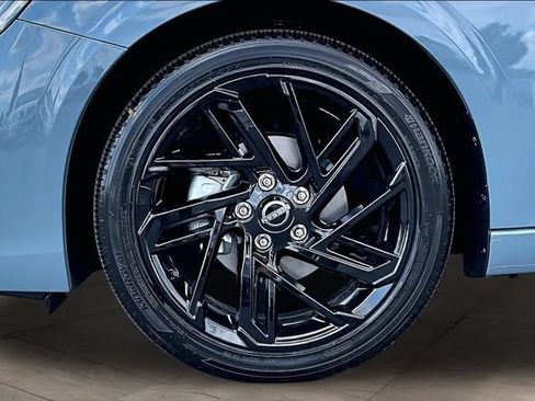 New 2027 Nissan Sentra SR w/ SR Premium Package FWD image 12