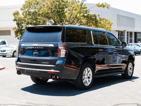 Used 2023 Chevrolet Suburban Premier RWD image 5