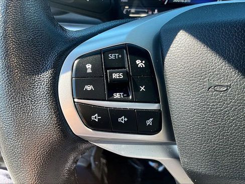 Used 2021 Ford Explorer XLT AWD/4WD image 19