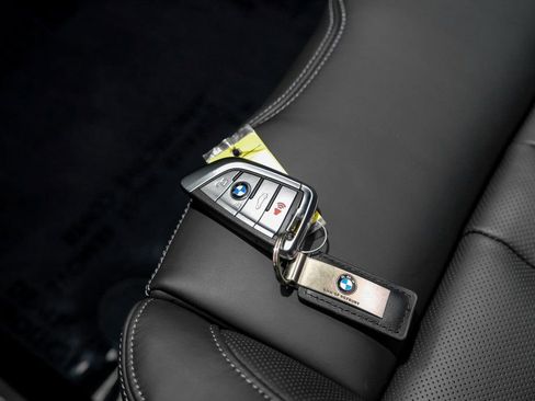 Used 2022 BMW M5 w/ Executive Package image 54