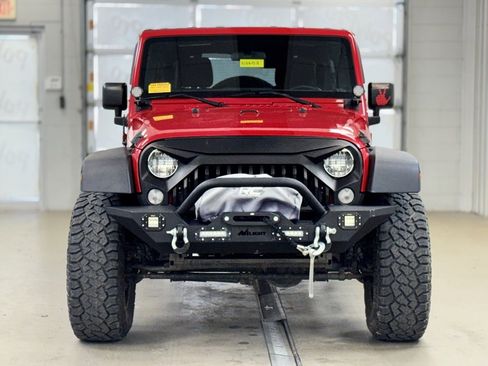 Used 2016 Jeep Wrangler Unlimited Sport w/ Connectivity Group image 2