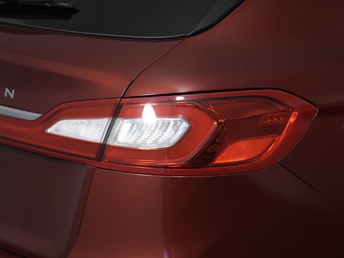 Used 2016 Lincoln MKX Reserve image 31