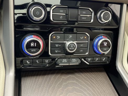 Certified 2021 GMC Yukon Denali w/ Denali Ultimate Package image 26