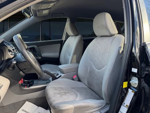 Used 2012 Toyota RAV4 4WD image 2