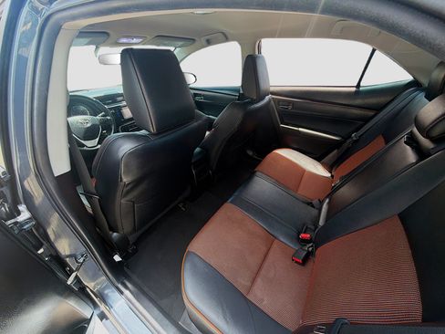 Used 2019 Toyota Corolla SE FWD image 23