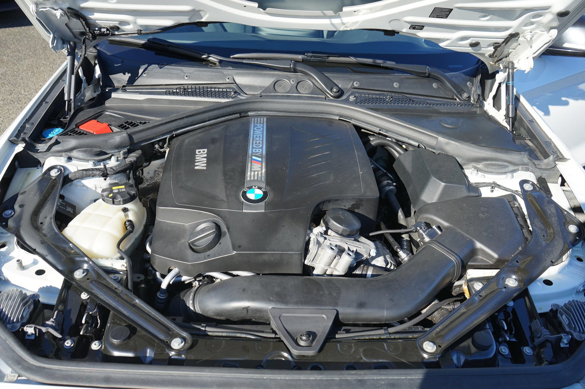 Used 2018 BMW M2 RWD image 10