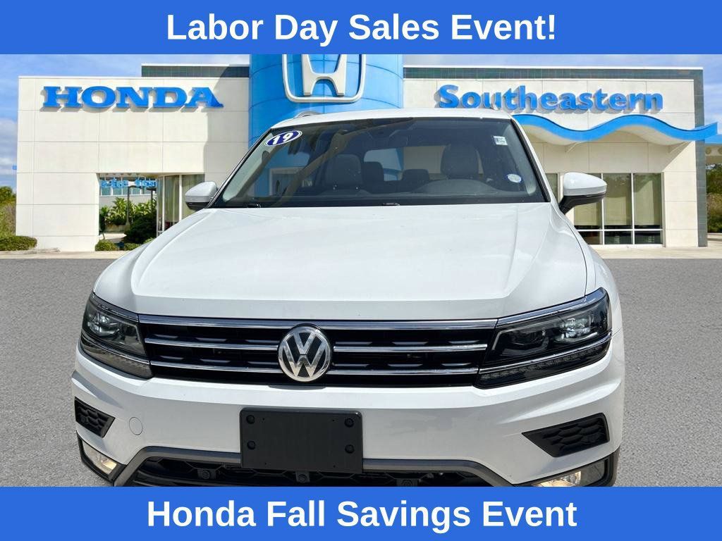 Used 2019 Volkswagen Tiguan SEL Premium AWD/4WD image 2