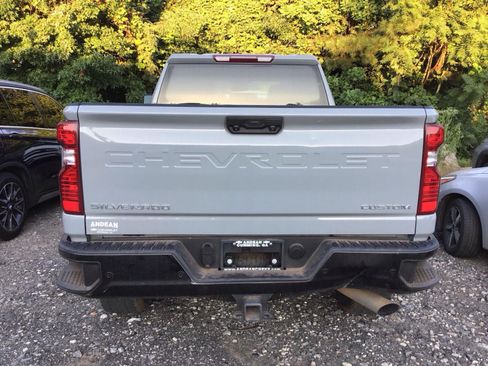 Used 2024 Chevrolet Silverado 2500 Custom w/ Custom Value Package AWD/4WD image 3