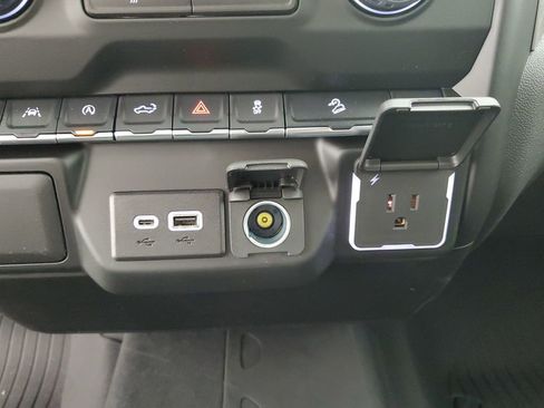 New 2026 Chevrolet Silverado 1500 Custom Trail Boss w/ Dark Appearance Package image 18