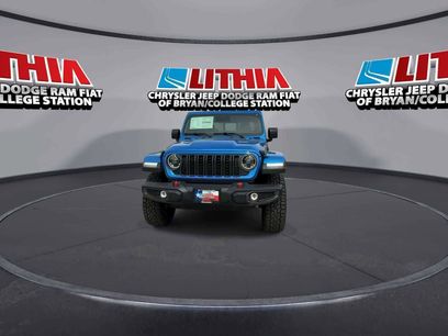 New 2026 Jeep Gladiator Rubicon w/ Steel Power Dome Hood Package