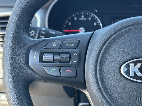 Used 2018 Kia Sorento LX image 13