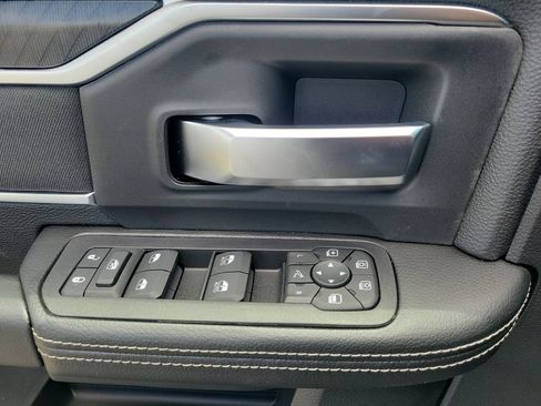 New 2026 RAM 2500 Big Horn AWD/4WD image 16