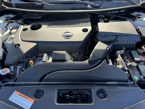 Used 2014 Nissan Altima 2.5 SV w/ Convenience Package image 32
