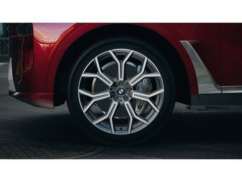 Used 2026 BMW X7 xDrive40i w/ Climate Comfort Package image 7