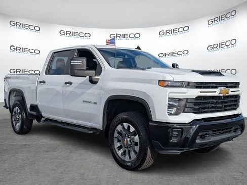 Used 2024 Chevrolet Silverado 2500 Custom w/ Custom Value Package image 1