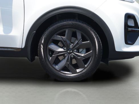 Used 2020 Kia Sportage S FWD image 4