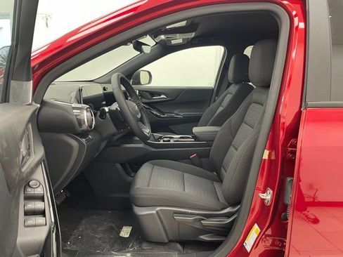 New 2026 Chevrolet Equinox LT w/ Safety and Technology Package AWD/4WD image 8