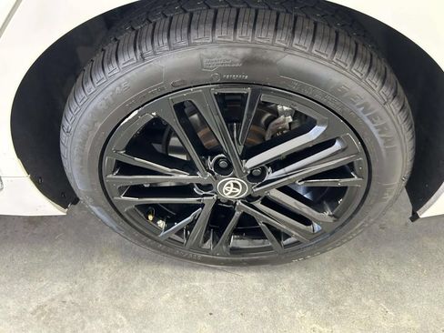 Certified 2025 Toyota Camry SE FWD image 9