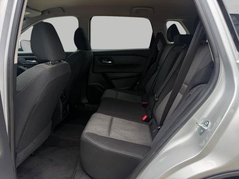 Used 2025 Nissan Rogue SV AWD/4WD image 27