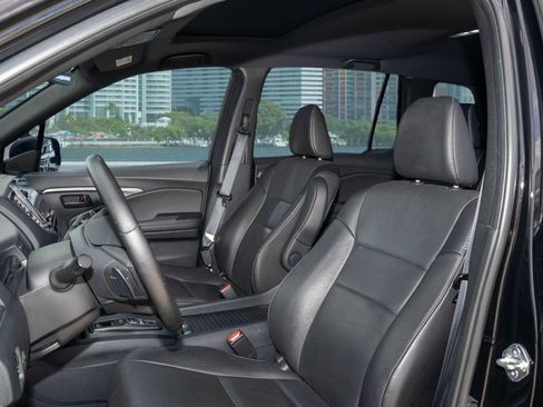 Certified 2023 Honda Passport EX-L image 19