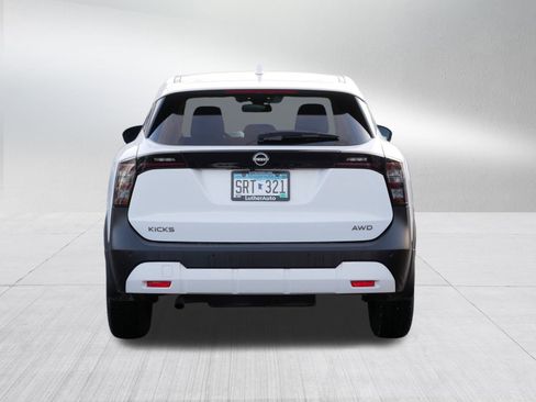 Certified 2025 Nissan Kicks SV w/ Illumination Package image 6