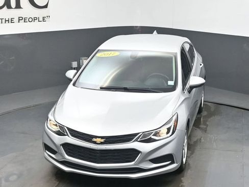 Used 2017 Chevrolet Cruze LT w/ Convenience Package FWD image 45