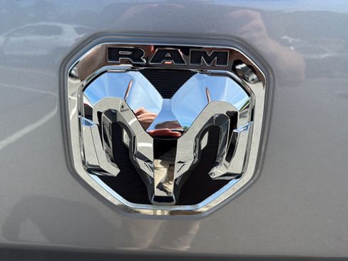 Used 2021 RAM 1500 Laramie AWD/4WD image 29