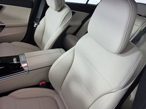 New 2026 Mercedes-Benz C 300 Sedan image 8