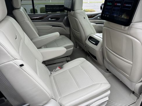 Certified 2022 Cadillac Escalade Sport Platinum image 20