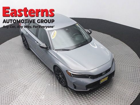 Used 2025 Honda Civic Sport image 3