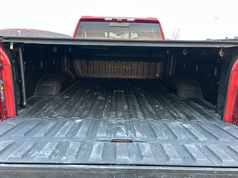 Used 2022 GMC Sierra 3500 AT4 w/ AT4 Preferred Package image 9