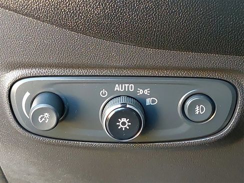 Used 2021 Chevrolet Equinox LT image 30