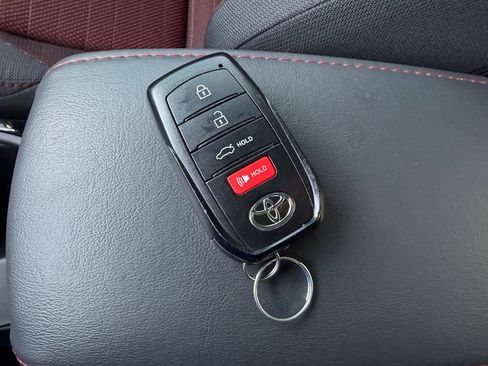 Used 2025 Toyota Corolla SE FWD image 31