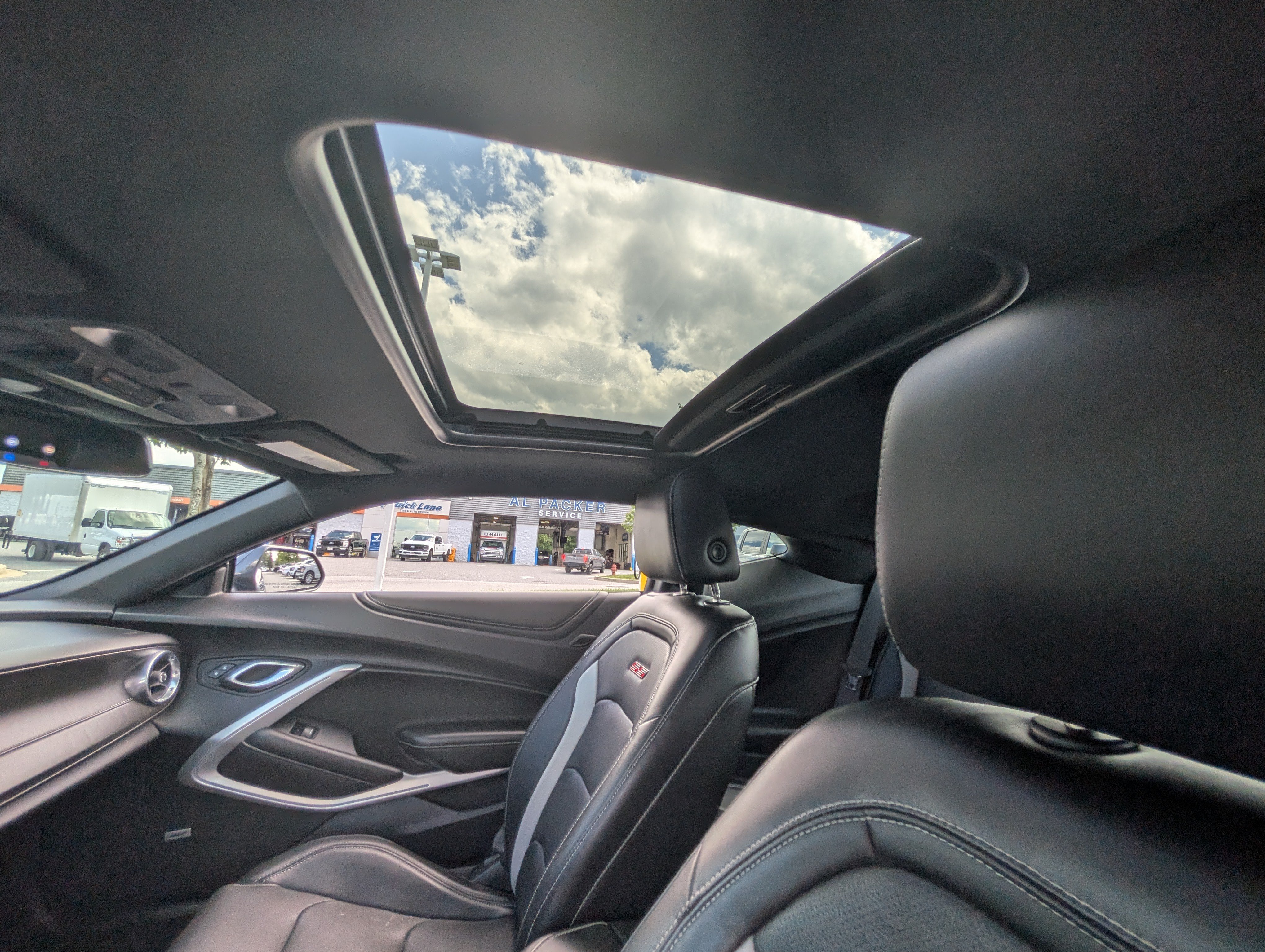 Used 2018 Chevrolet Camaro SS RWD image 18