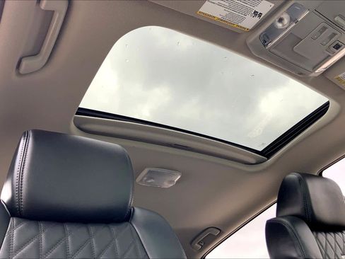 Used 2021 Toyota Tundra Platinum AWD/4WD image 14