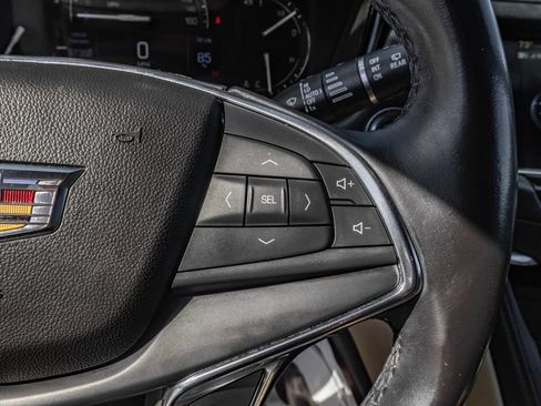 Used 2019 Cadillac XT5 FWD image 24