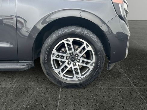 Used 2025 Ford Expedition Max Active image 9