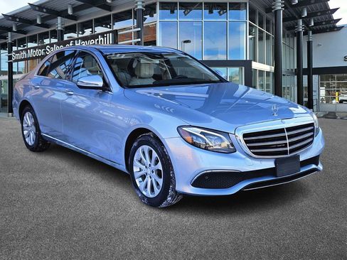 Used 2017 Mercedes-Benz E 300 4MATIC image 7
