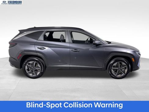 Certified 2025 Hyundai Tucson SEL AWD/4WD image 6
