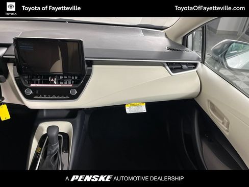 Used 2026 Toyota Corolla LE FWD image 13