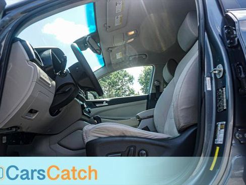 Used 2019 Hyundai Tucson Value FWD image 17