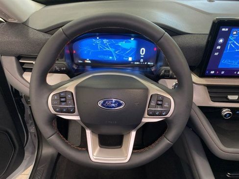 New 2025 Ford Explorer Active w/ Active Comfort Package image 19