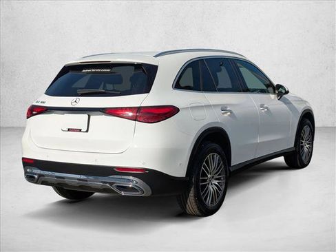 Certified 2025 Mercedes-Benz GLC 300 image 8