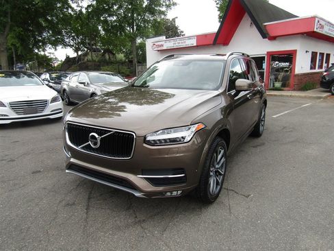 Used 2017 Volvo XC90 T6 Momentum w/ Vision Package AWD/4WD image 1