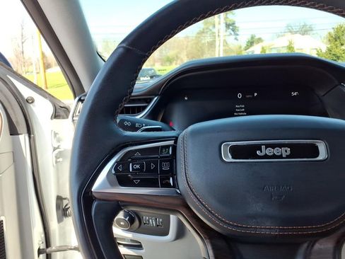 Used 2022 Jeep Grand Cherokee Summit w/ Adv Protech Group IV AWD/4WD image 18