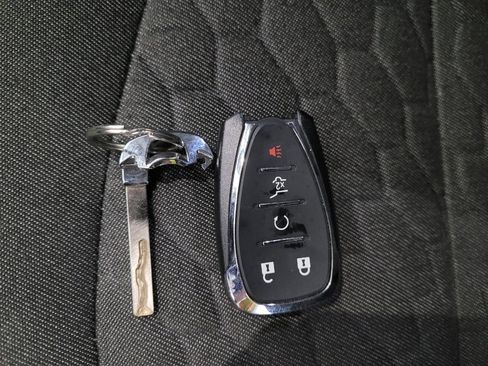 Used 2021 Chevrolet Equinox LT FWD image 32