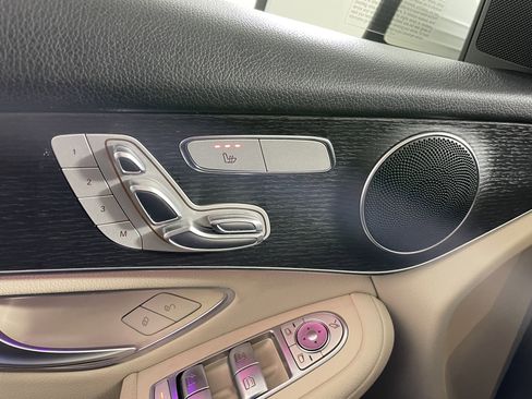 Used 2021 Mercedes-Benz GLC 300 GLC 300 4MATIC SUV image 21