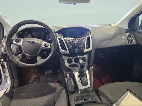 Used 2014 Ford Focus SE w/ SE Winter Package image 11