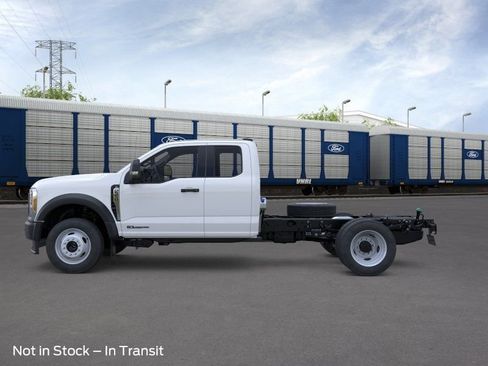 New 2026 Ford F550 4x4 Supercab Super Duty image 3